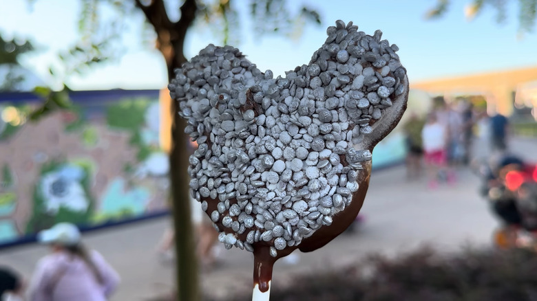 disney mickey shaped frozen cake pop