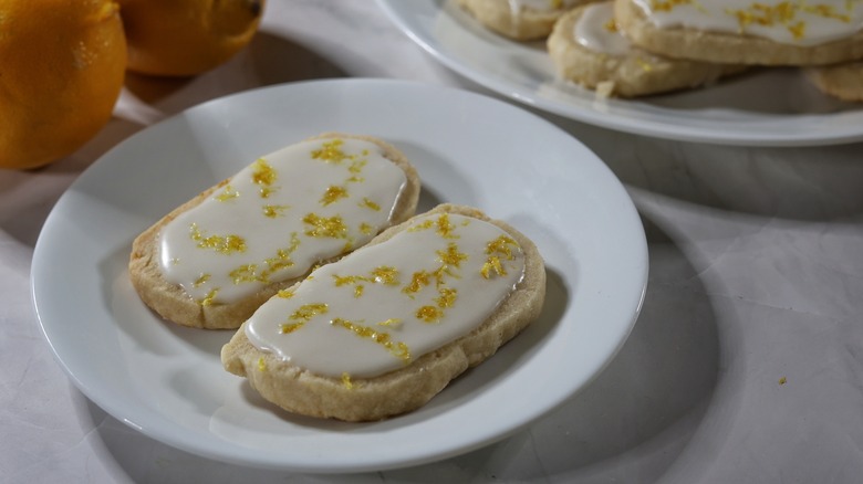 plate of lemon shortbread cookies