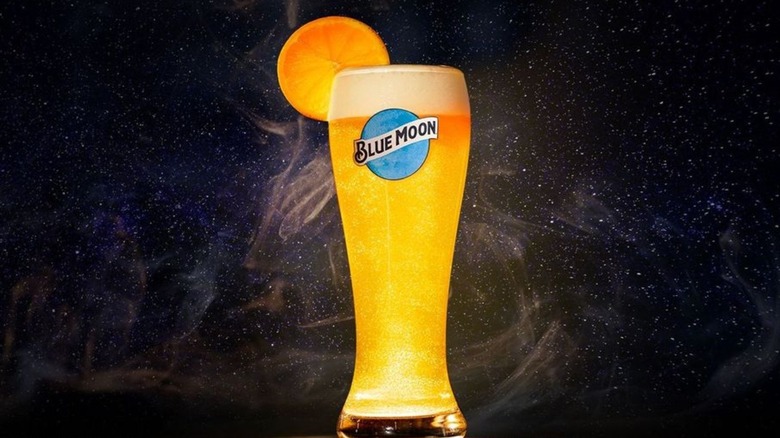 Blue Moon Eclipse Sips pint