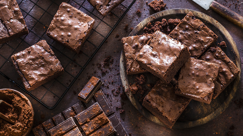 Plate of brownies with chocolate