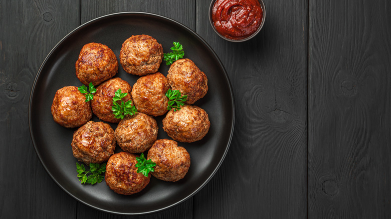 Meatballs on a plate