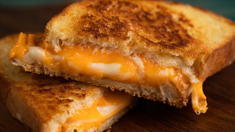 Grilled cheese sandwich