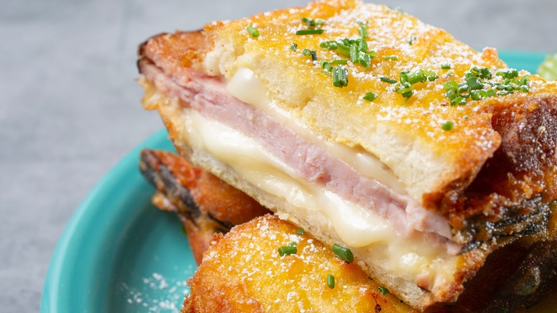 Monte Cristo sandwich