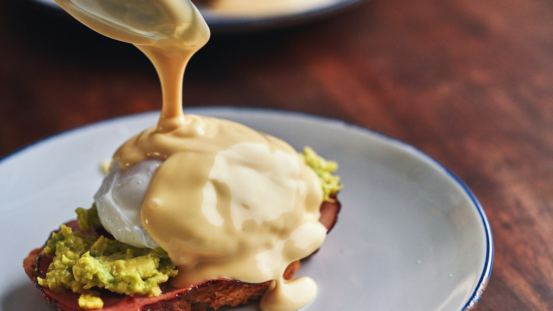 Hollandaise on a poached egg