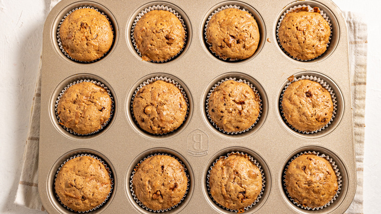 Baking tin with baked carrot cupcakes